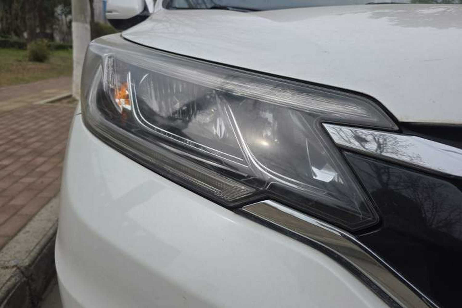 Used Honda CR-V 2015 2.0L two-wheel drive Fashion Edition Right Front Headlight