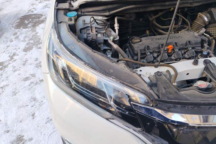 Used Honda CR-V 2015 2.0L two-wheel drive urban version Right Front Headlight