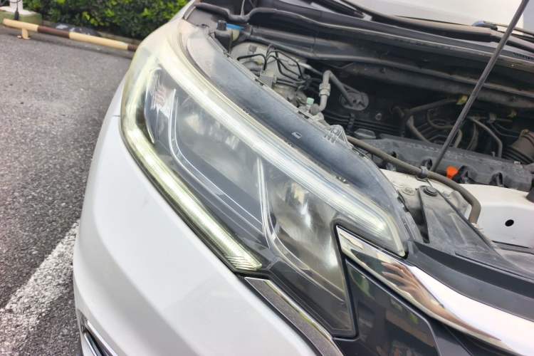 Used Honda CR-V 2015 2.0L two-wheel drive Fashion Edition Right Front Headlight