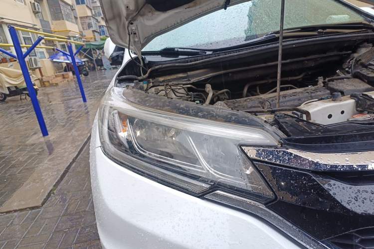 Used Honda CR-V 2015 2.4L four-wheel drive luxury version Right Front Headlight