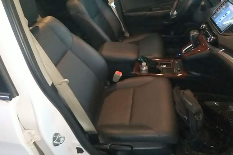 Used Honda CR-V 2015 2.0L two-wheel drive Fashion Edition Right Front Seat