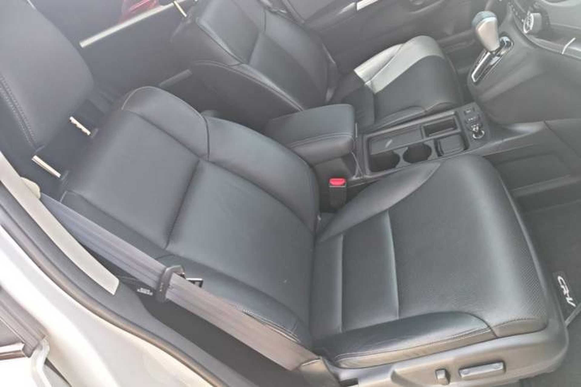 Used Honda CR-V 2015 2.4L two-wheel drive luxury version Right Front Seat