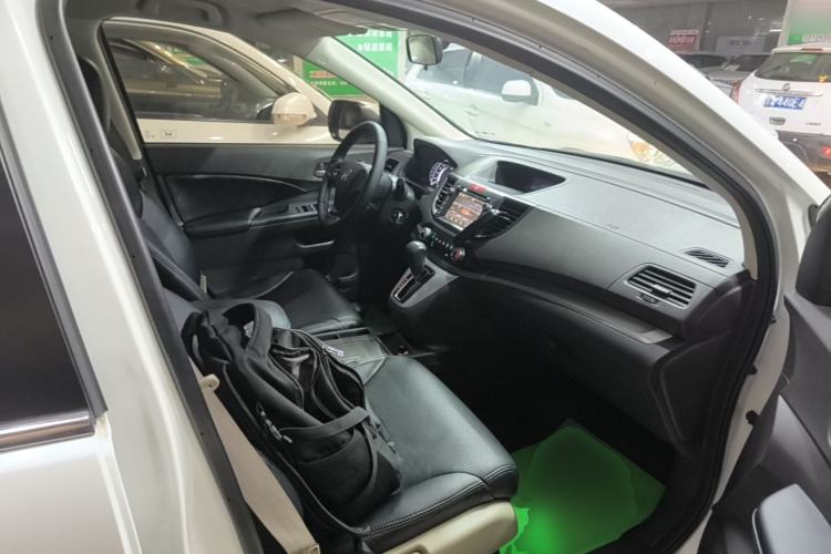 Used Honda CR-V 2015 2.0L 2WD Classic Edition Right Front Seat