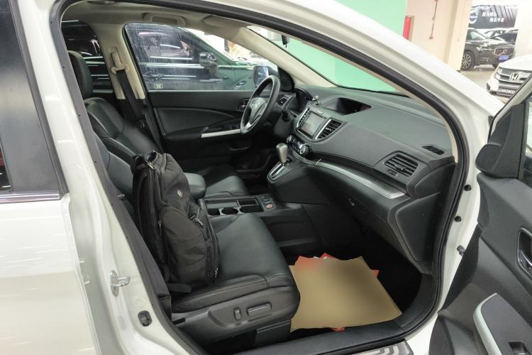 Used Honda CR-V 2015 2.4L four-wheel drive luxury version Right Front Seat