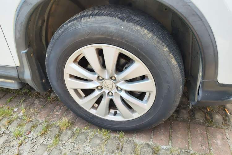 Used Honda CR-V 2015 2.0L two-wheel drive Fashion Edition Right Front Wheel Hub