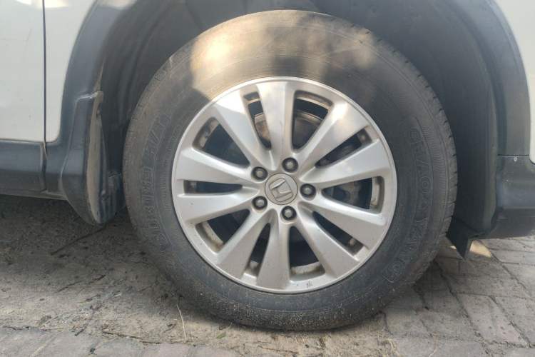 Used Honda CR-V 2015 2.0L two-wheel drive urban version Right Front Wheel Hub