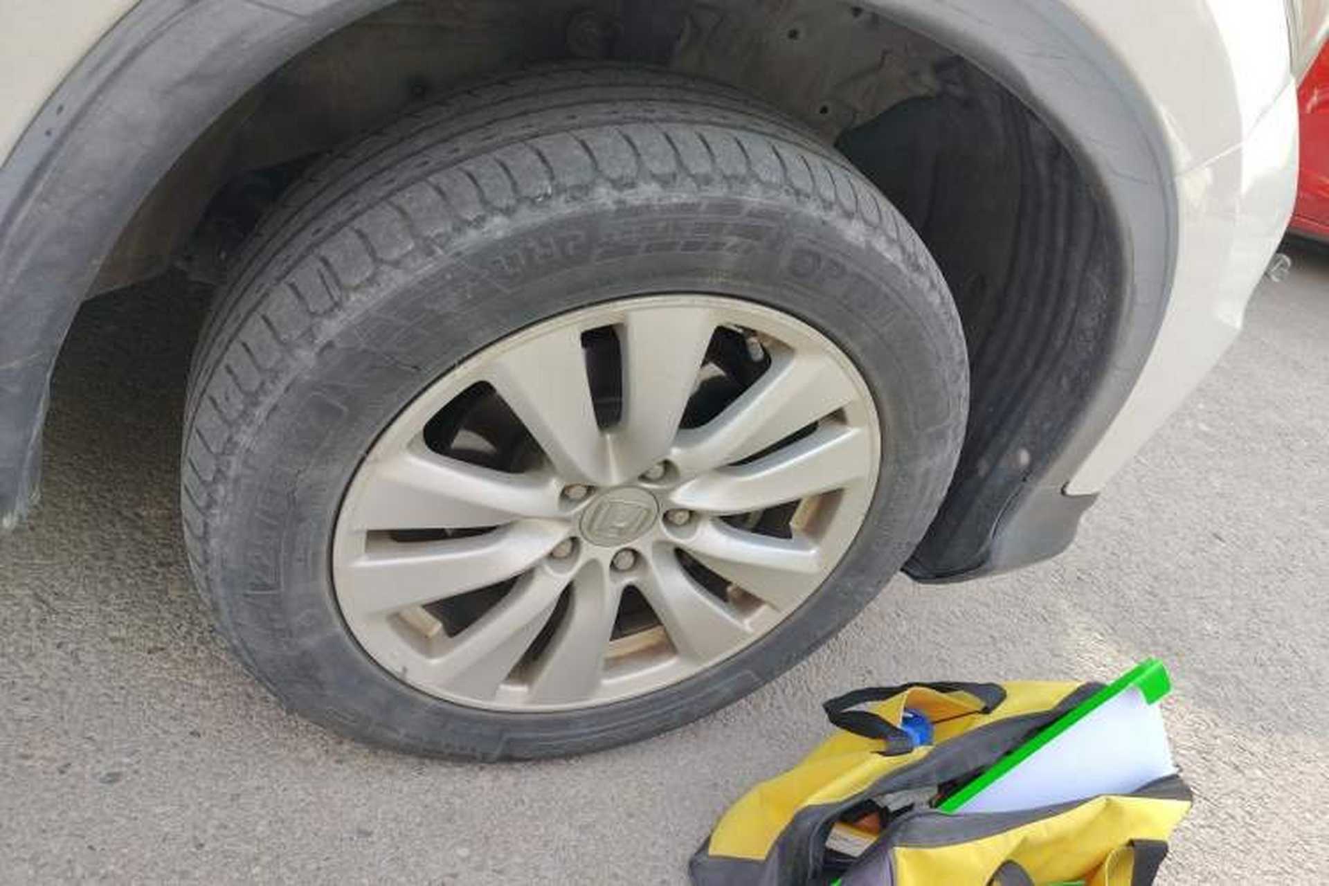 Used Honda CR-V 2015 2.0L two-wheel drive Fashion Edition Right Front Wheel Hub