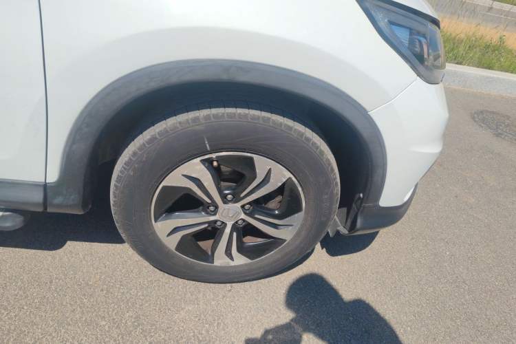 Used Honda CR-V 2015 2.0L two-wheel drive Fashion Edition Right Front Wheel Hub