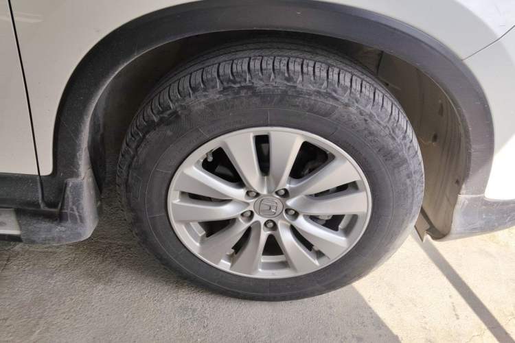 Used Honda CR-V 2015 2.0L two-wheel drive Fashion Edition Right Front Wheel Hub