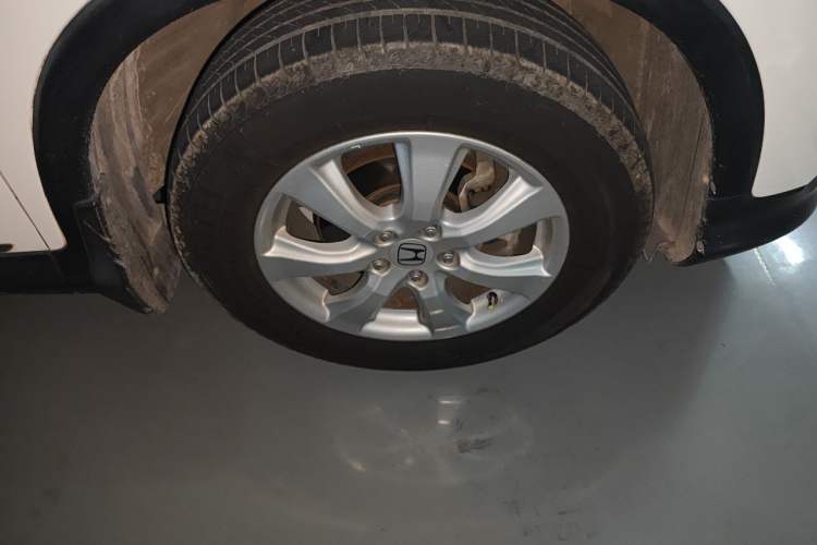 Used Honda CR-V 2015 2.0L 2WD Classic Edition Right Front Wheel Hub