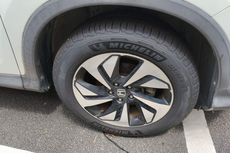 Used Honda CR-V 2015 2.4L Four-Wheel Drive Prestige Edition Right Front Wheel Hub