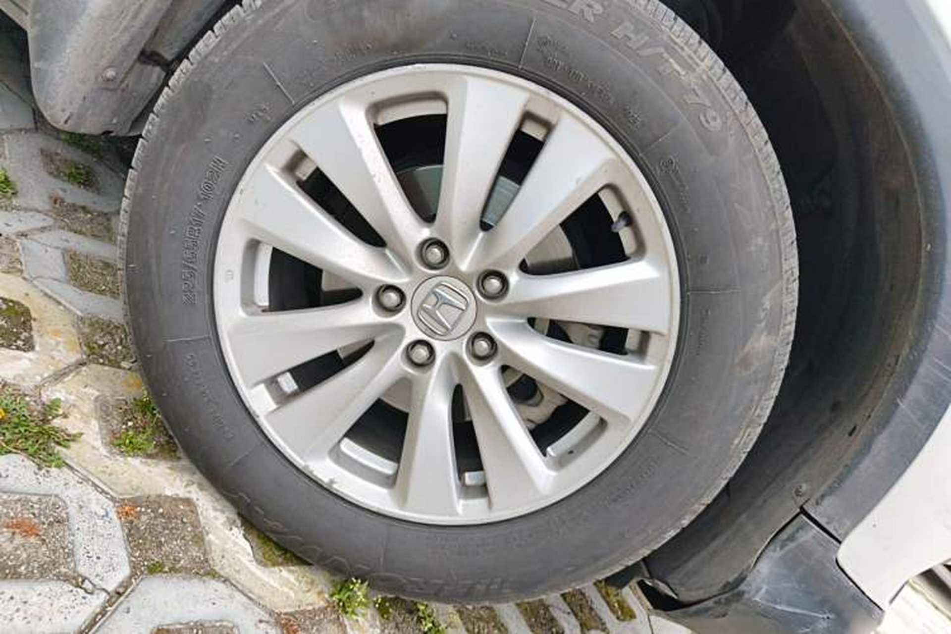 Used Honda CR-V 2015 2.0L Four-Wheel Drive Fashion Edition Right Front Wheel Hub