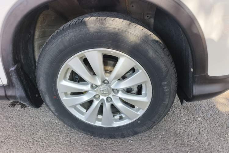 Used Honda CR-V 2015 2.0L two-wheel drive Fashion Edition Right Front Wheel Hub