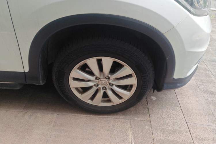 Used Honda CR-V 2015 2.0L two-wheel drive Fashion Edition Right Front Wheel Hub