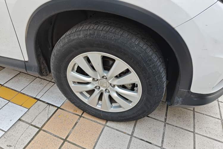 Used Honda CR-V 2015 2.0L two-wheel drive Fashion Edition Right Front Wheel Hub
