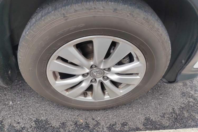 Used Honda CR-V 2015 2.0L two-wheel drive Fashion Edition Right Front Wheel Hub
