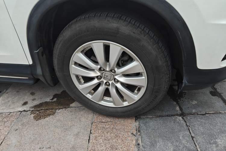 Used Honda CR-V 2015 2.0L two-wheel drive urban version Right Front Wheel Hub