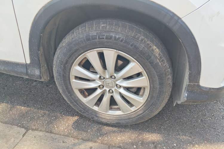 Used Honda CR-V 2015 2.0L two-wheel drive Fashion Edition Right Front Wheel Hub