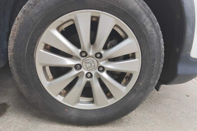 Used Honda CR-V 2015 2.0L two-wheel drive urban version Right Front Wheel Hub