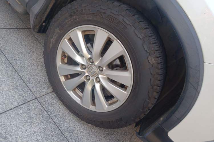 Used Honda CR-V 2015 2.0L two-wheel drive Fashion Edition Right Front Wheel Hub