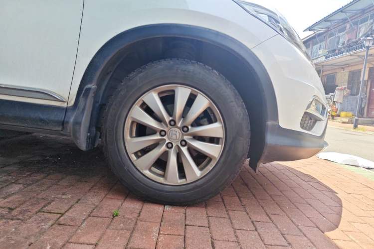 Used Honda CR-V 2015 2.0L two-wheel drive Fashion Edition Right Front Wheel Hub