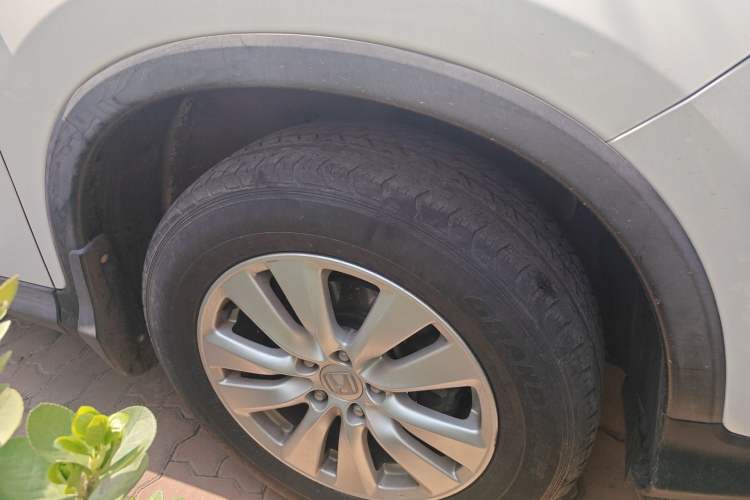 Used Honda CR-V 2015 2.0L two-wheel drive Fashion Edition Right Front Wheel Hub