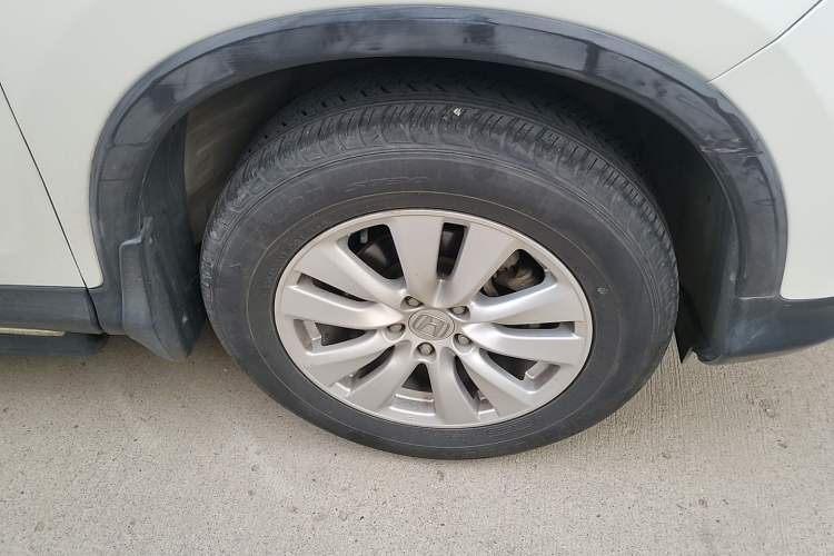 Used Honda CR-V 2015 2.0L two-wheel drive Fashion Edition Right Front Wheel Hub