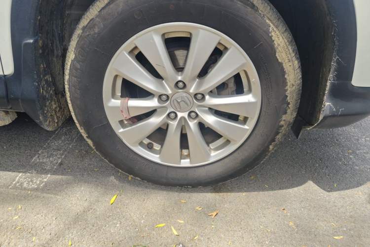 Used Honda CR-V 2015 2.0L Four-Wheel Drive Fashion Edition Right Front Wheel Hub
