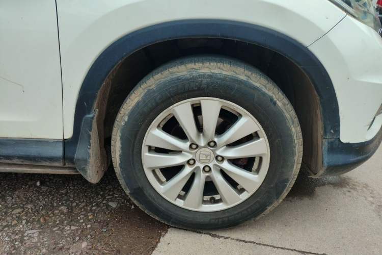 Used Honda CR-V 2015 2.0L two-wheel drive Fashion Edition Right Front Wheel Hub