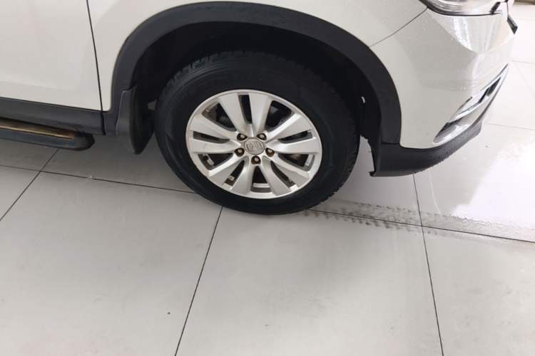 Used Honda CR-V 2015 2.0L two-wheel drive Fashion Edition Right Front Wheel Hub