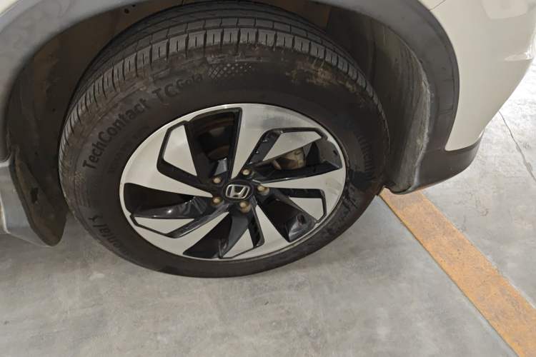 Used Honda CR-V 2015 2.4L Four-Wheel Drive Prestige Edition Right Front Wheel Hub