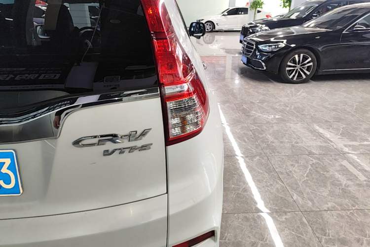 Used Honda CR-V 2015 2.4L Four-Wheel Drive Prestige Edition Right Rear Taillight