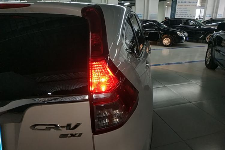 Used Honda CR-V 2015 2.0L two-wheel drive Fashion Edition Right Rear Taillight