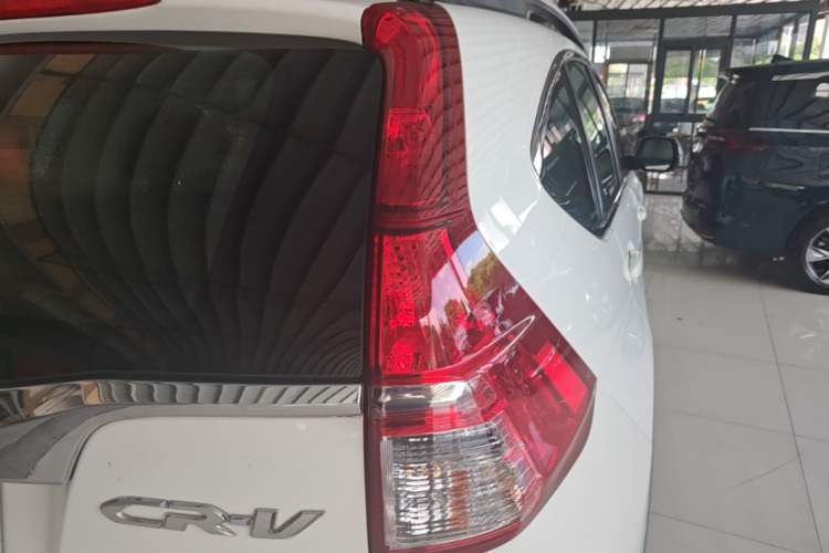 Used Honda CR-V 2015 2.0L two-wheel drive Fashion Edition Right Rear Taillight