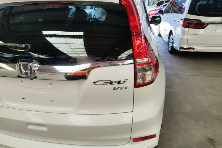 Used Honda CR-V 2015 2.4L two-wheel drive luxury version Right Rear Taillight