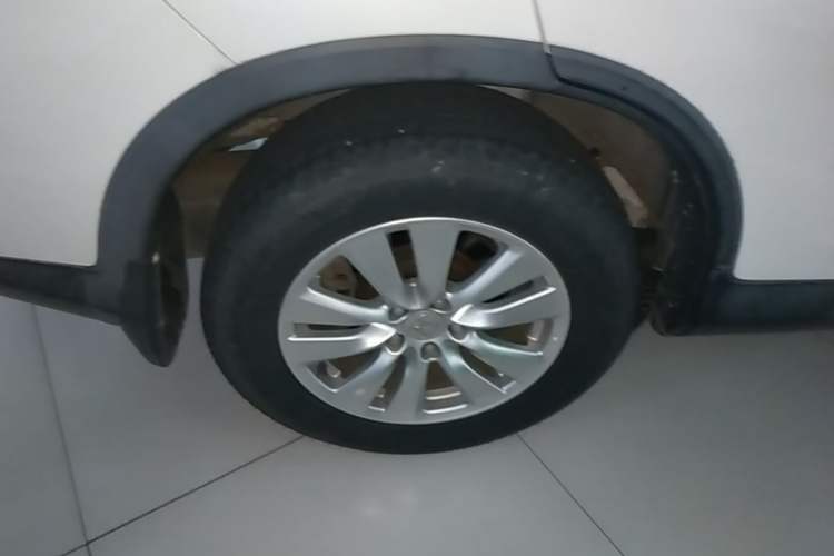 Used Honda CR-V 2015 2.0L two-wheel drive Fashion Edition Right Rear Wheel Hub