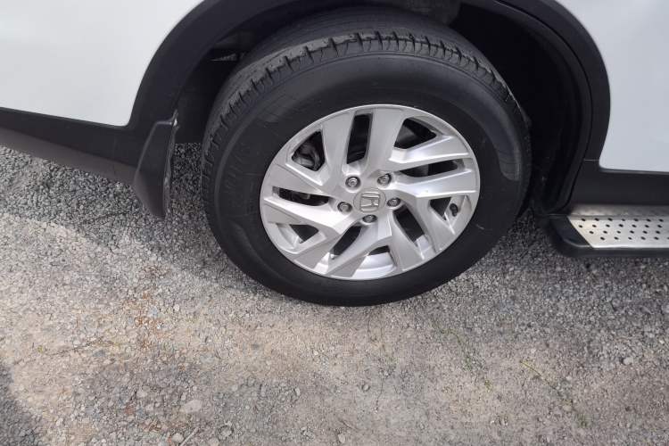 Used Honda CR-V 2015 2.4L two-wheel drive luxury version Right Rear Wheel Hub
