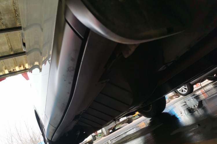 Used Honda CR-V 2015 2.0L two-wheel drive Fashion Edition Right Side Sill