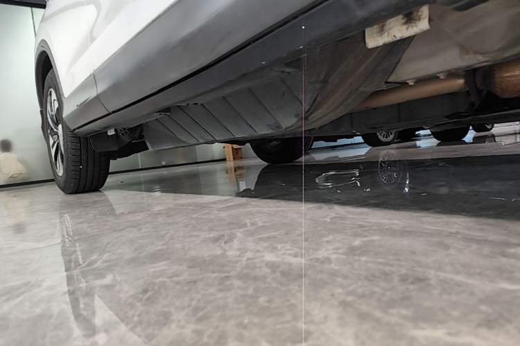 Used Honda CR-V 2015 2.4L Four-Wheel Drive Prestige Edition Right Side Sill