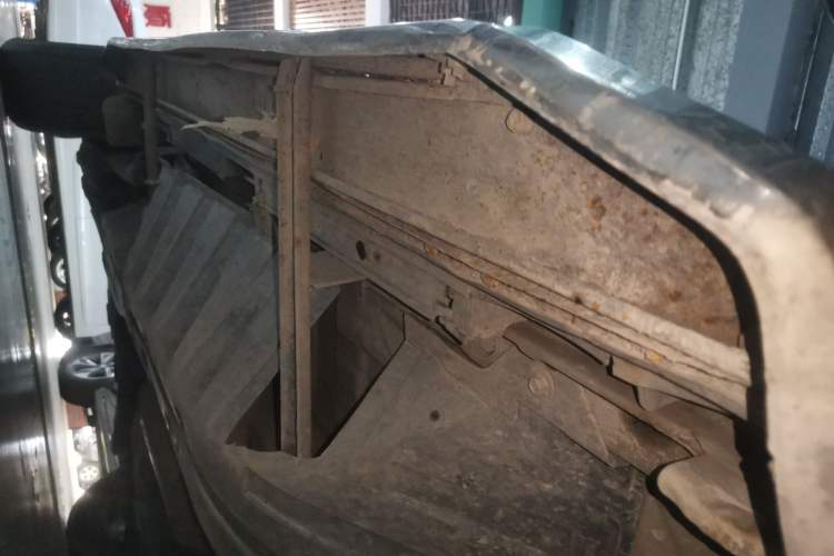 Used Honda CR-V 2015 2.0L two-wheel drive Fashion Edition Right Side Sill