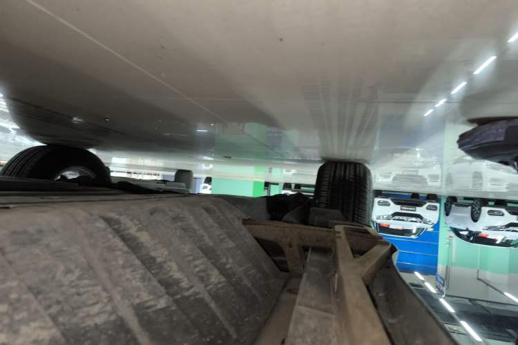Used Honda CR-V 2015 2.4L four-wheel drive luxury version Right Side Sill