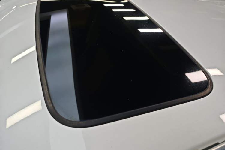 Used Honda CR-V 2015 2.0L two-wheel drive Fashion Edition Roof