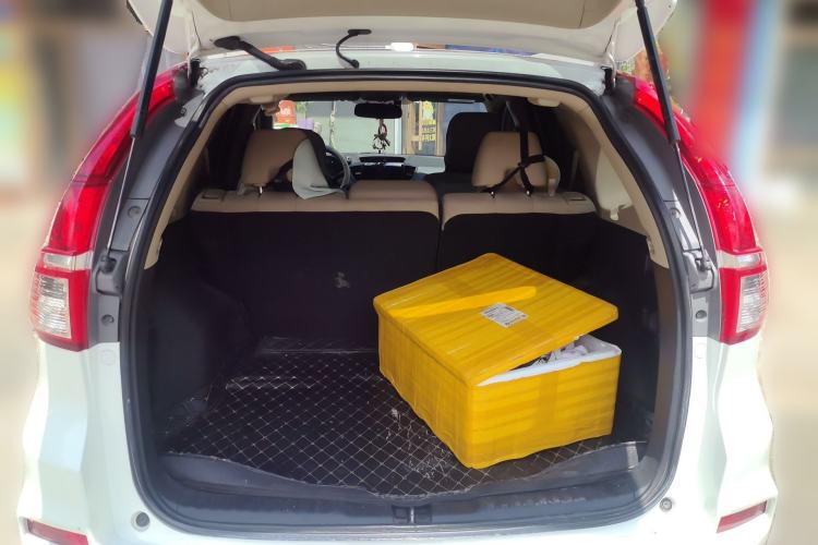 Used Honda CR-V 2015 2.0L two-wheel drive Fashion Edition Trunk