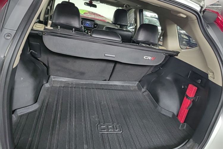 Used Honda CR-V 2015 2.0L two-wheel drive Fashion Edition Trunk