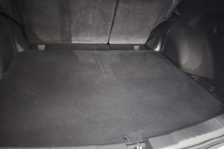 Used Honda CR-V 2015 2.4L two-wheel drive luxury version Trunk