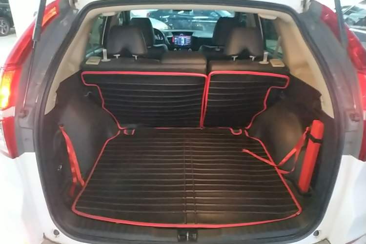 Used Honda CR-V 2015 2.0L two-wheel drive Fashion Edition Trunk
