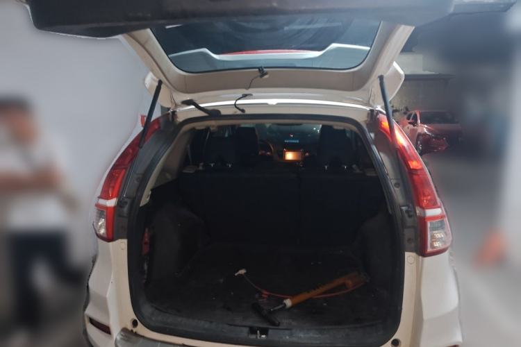 Used Honda CR-V 2015 2.0L two-wheel drive Fashion Edition Trunk