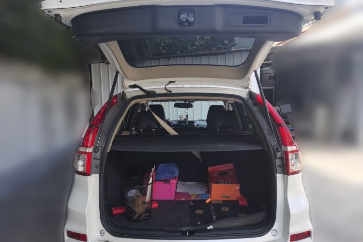 Used Honda CR-V 2015 2.0L two-wheel drive urban version Trunk