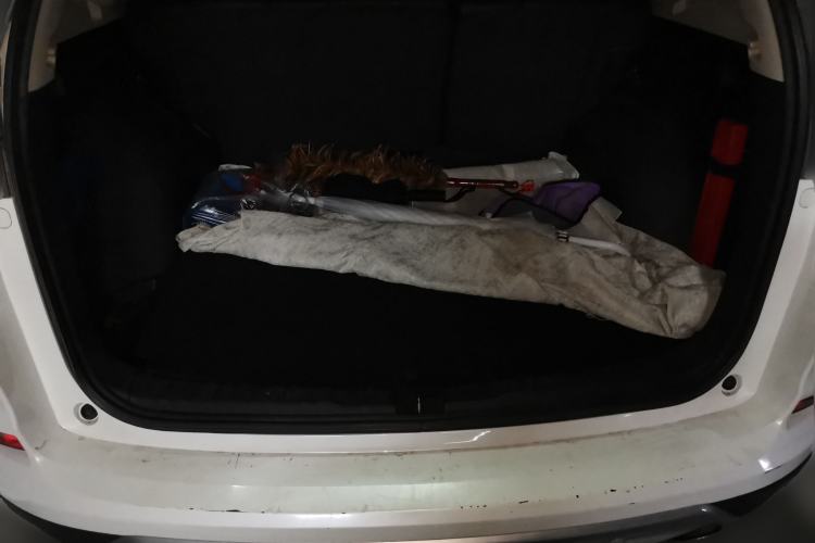 Used Honda CR-V 2015 2.4L two-wheel drive luxury version Trunk