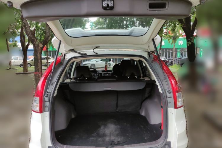 Used Honda CR-V 2015 2.0L 2WD Classic Edition Trunk